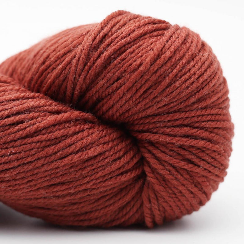 Hey Mama Wolf Skadi Merino d'Arles DK weight organic wool