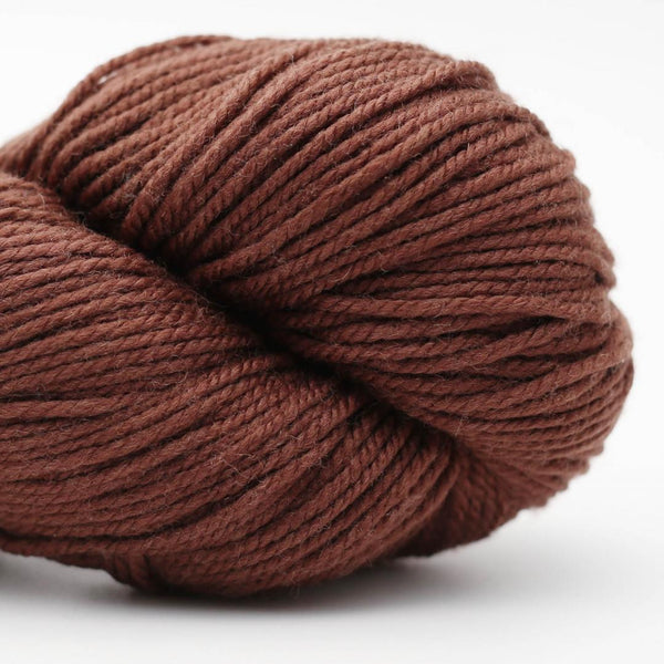 Hey Mama Wolf Skadi Merino d'Arles DK weight organic wool