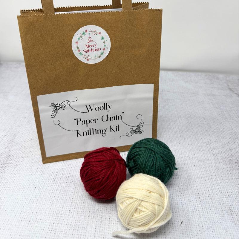 Merry Stitchmas Woolly "Paper" Chain Knitting Kit