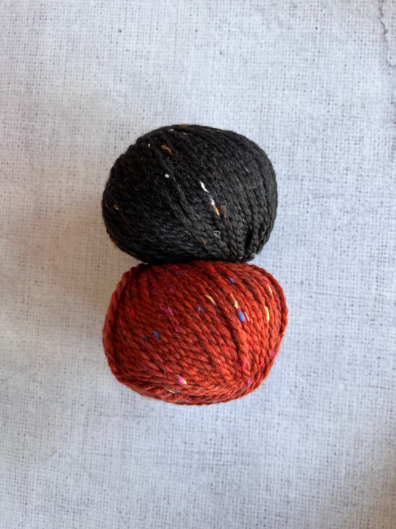 Knitting Kit: In The Round Cowl in BC Garn Hamelton Tweed 2 Chunky GOTS certified organic yarn