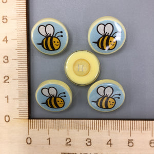 Bee Button (Resin) B015