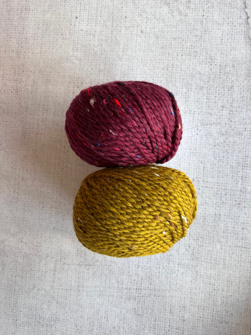 Knitting Kit: In The Round Cowl in BC Garn Hamelton Tweed 2 Chunky GOTS certified organic yarn