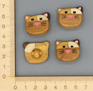 Wooden Cat Button B038