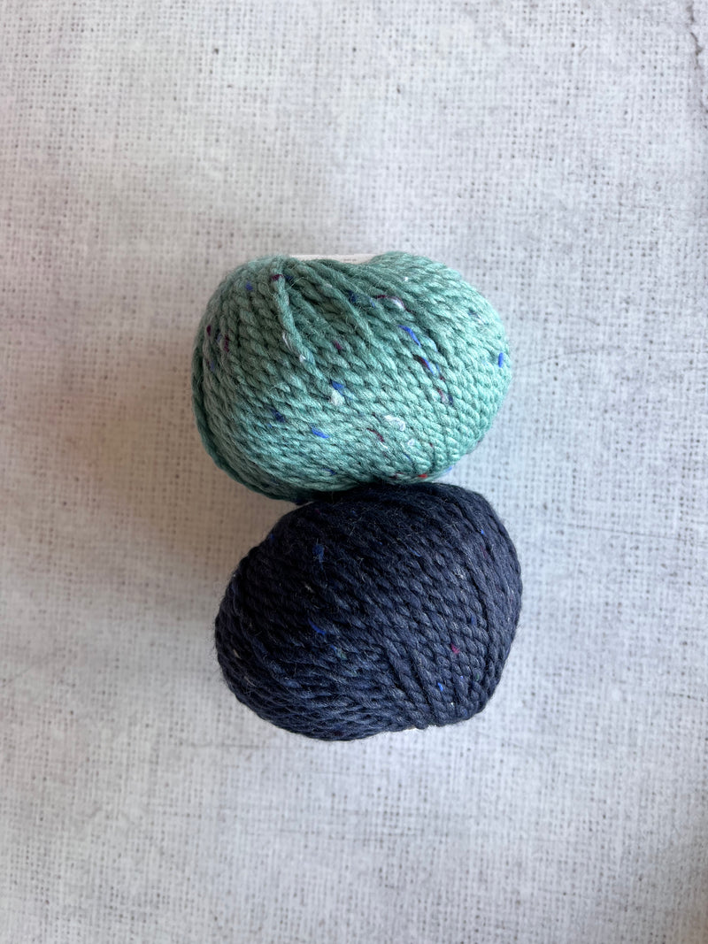 Knitting Kit: In The Round Cowl in BC Garn Hamelton Tweed 2 Chunky GOTS certified organic yarn
